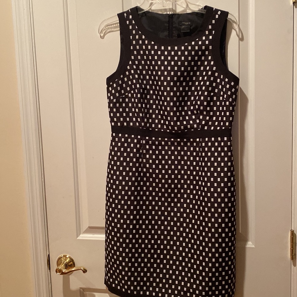 Ann Taylor Like New Size 4 Black White Dress